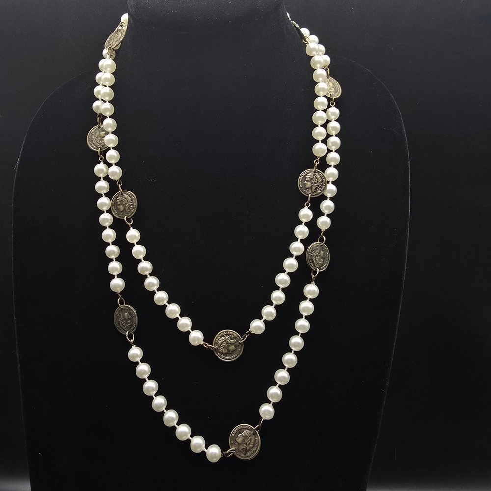 Faux Pearl Coin Necklace Light Weight Vintage 1980s Costume Jewelry
